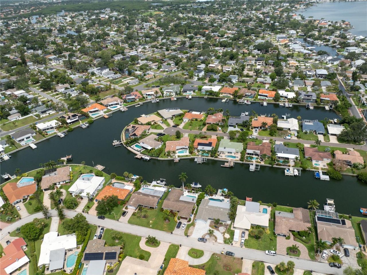 1924 Michigan Avenue Ne, Saint Petersburg, FL 33703 Photo