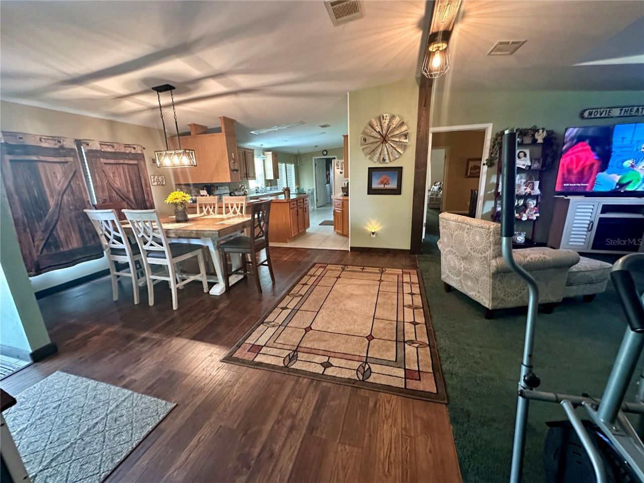 9889 NW 9th Court , Branford, FL 32008 Photo
