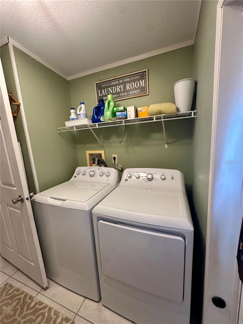 9889 NW 9th Court , Branford, FL 32008 Photo