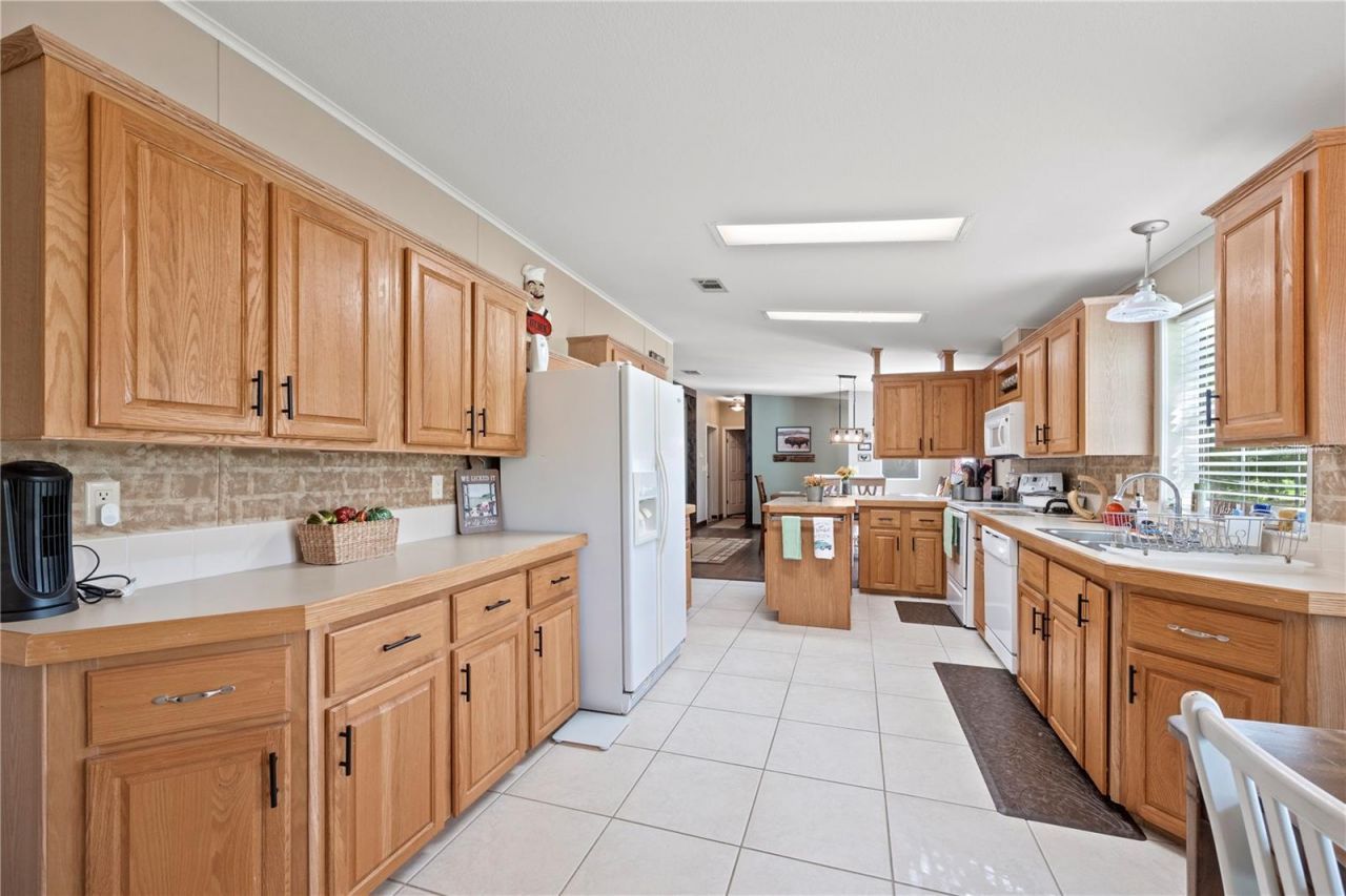 9889 NW 9th Court, Branford, FL 32008 Photo
