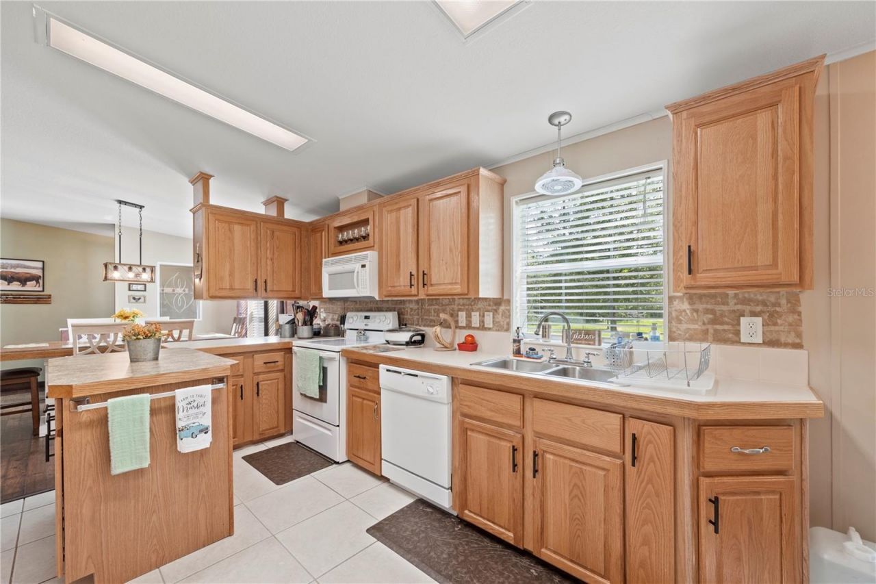 9889 NW 9th Court, Branford, FL 32008 Photo