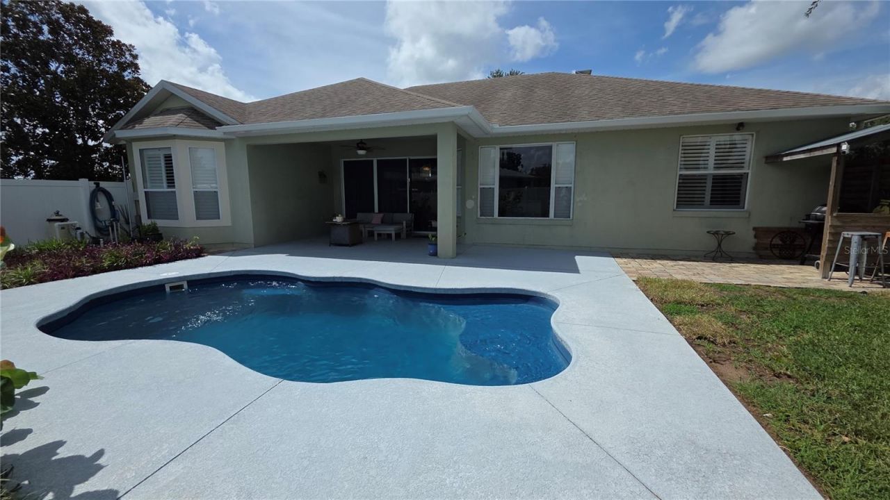 36812 Queen Bee Lane, Grand Island, FL 32735 Photo