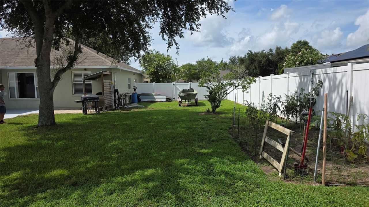 36812 Queen Bee Lane, Grand Island, FL 32735 Photo