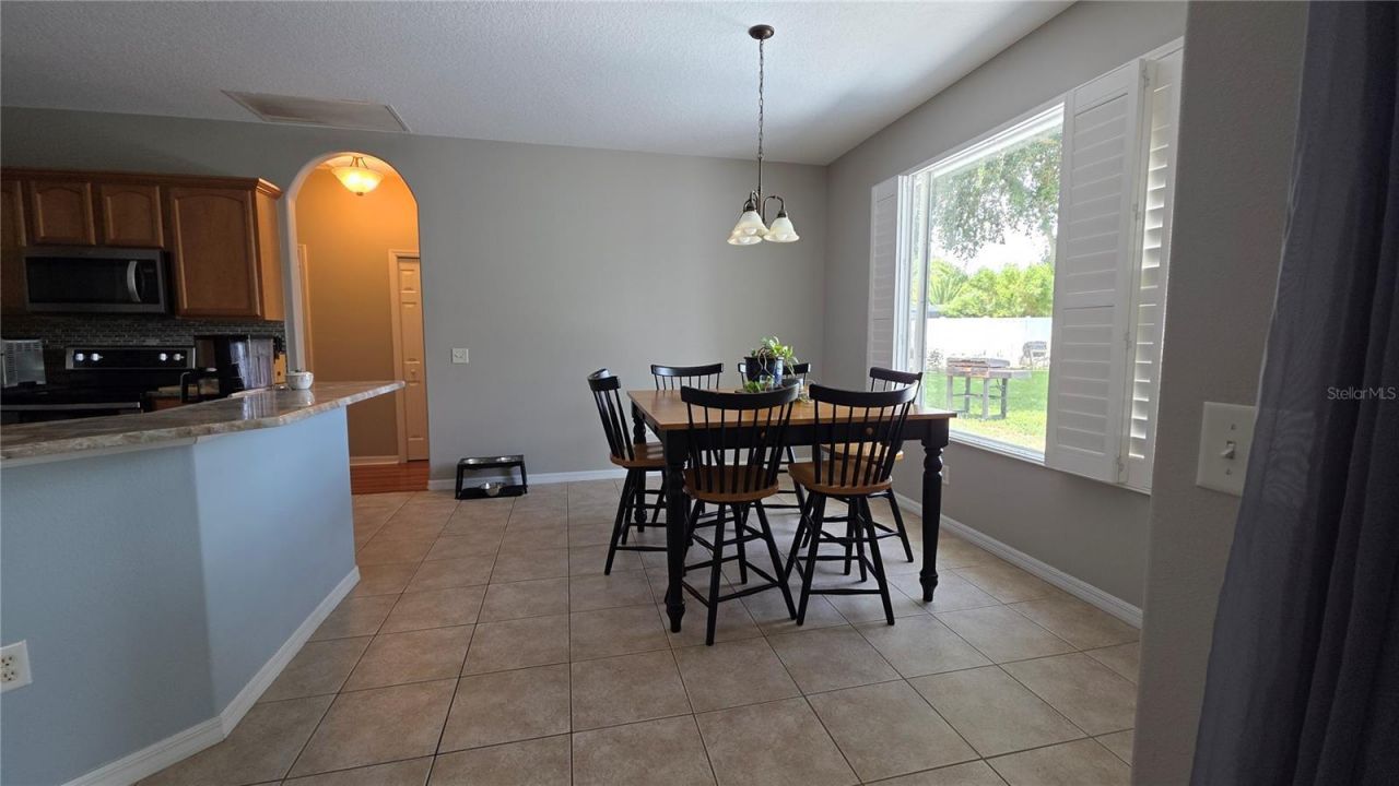 36812 Queen Bee Lane, Grand Island, FL 32735 Photo