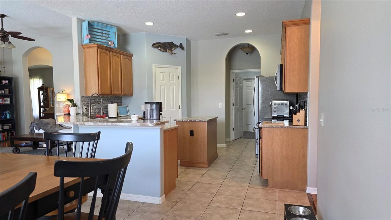36812 Queen Bee Lane, Grand Island, FL 32735 Photo