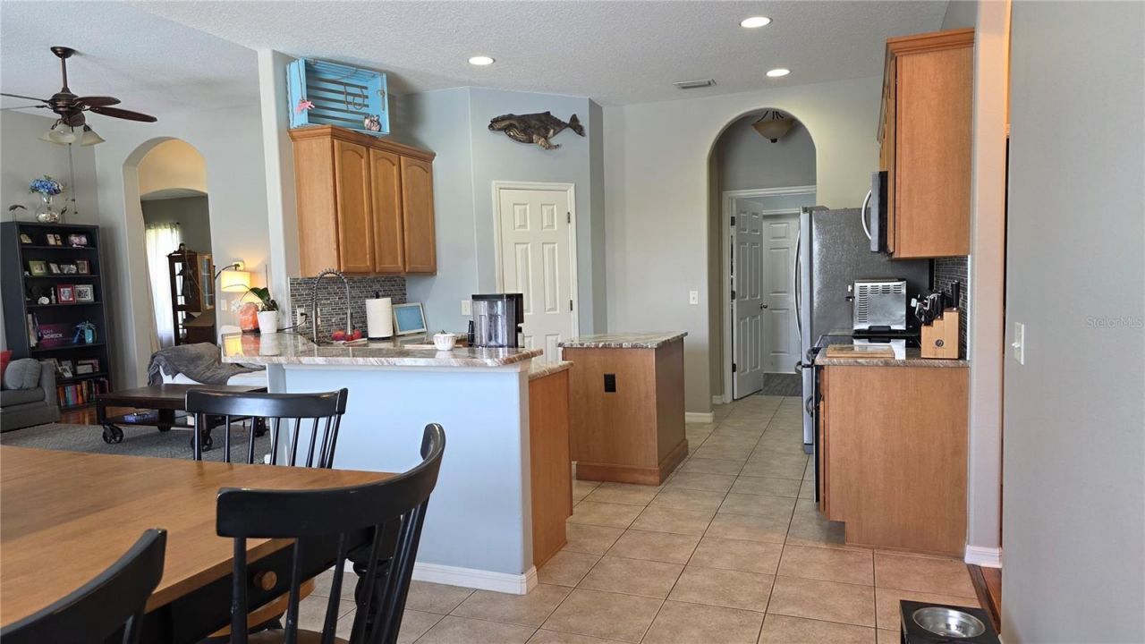 36812 Queen Bee Lane, Grand Island, FL 32735 Photo