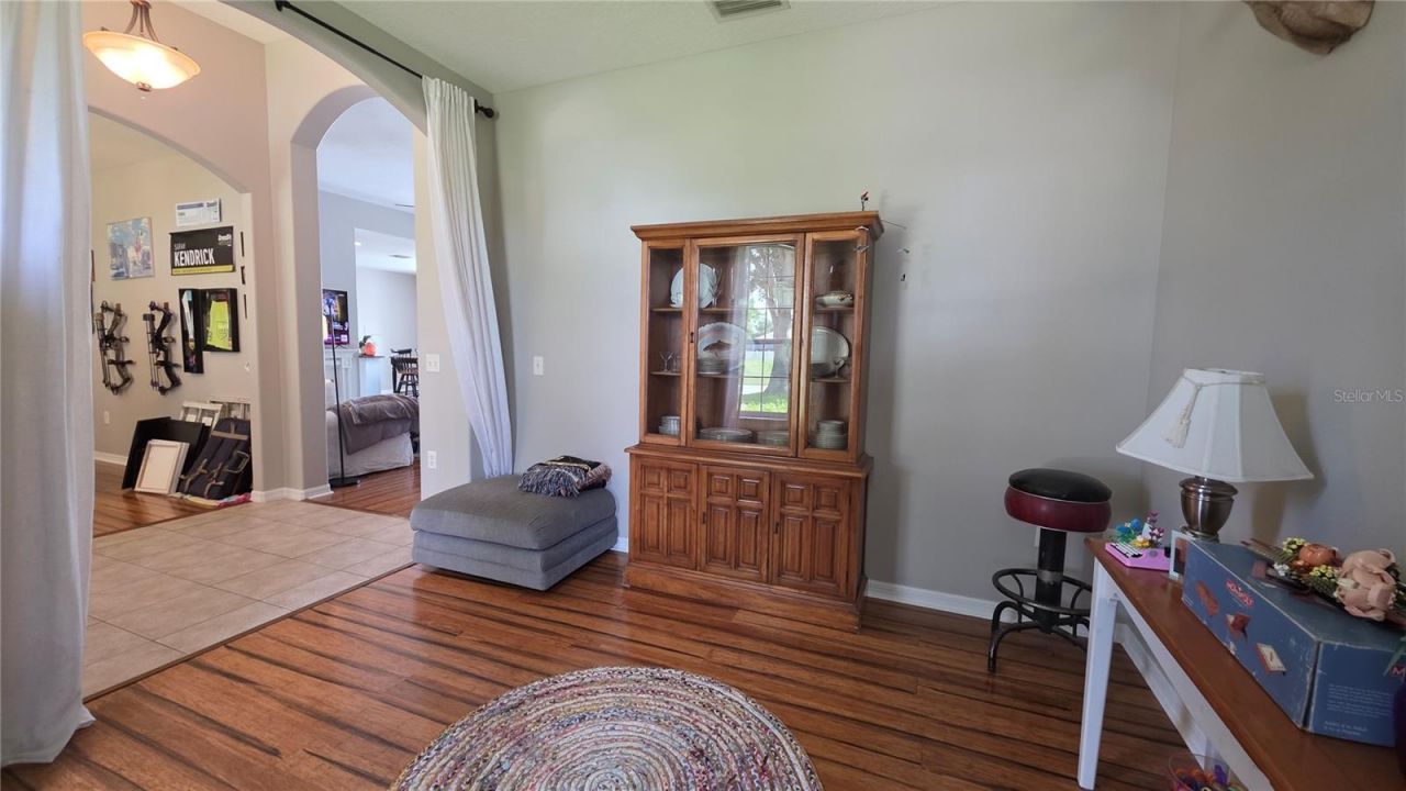 36812 Queen Bee Lane, Grand Island, FL 32735 Photo