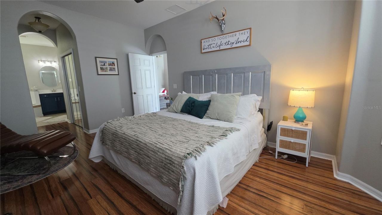 36812 Queen Bee Lane, Grand Island, FL 32735 Photo