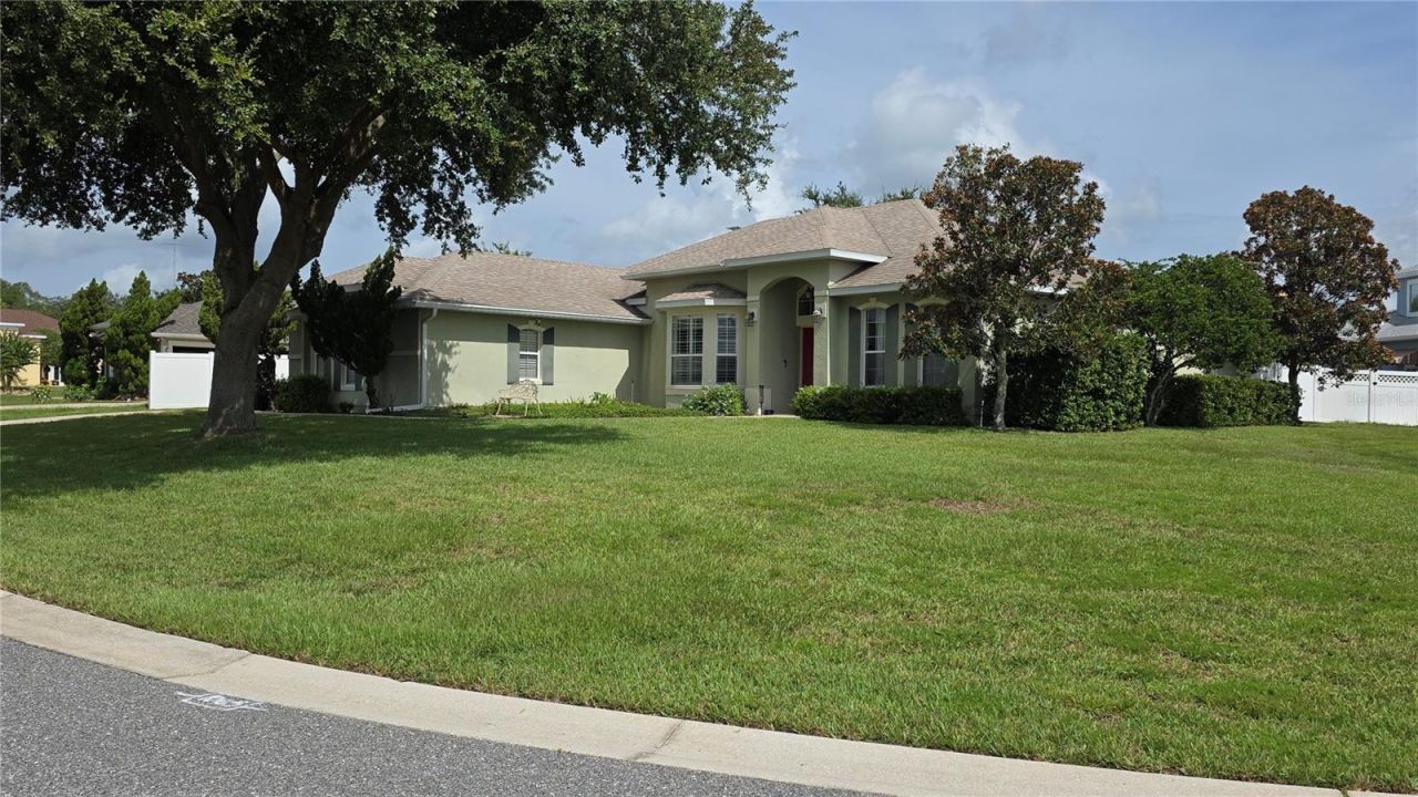 36812 Queen Bee Lane, Grand Island, FL 32735 Photo