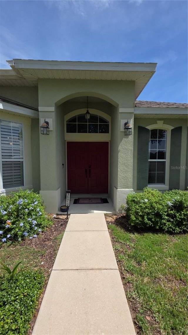 36812 Queen Bee Lane, Grand Island, FL 32735 Photo