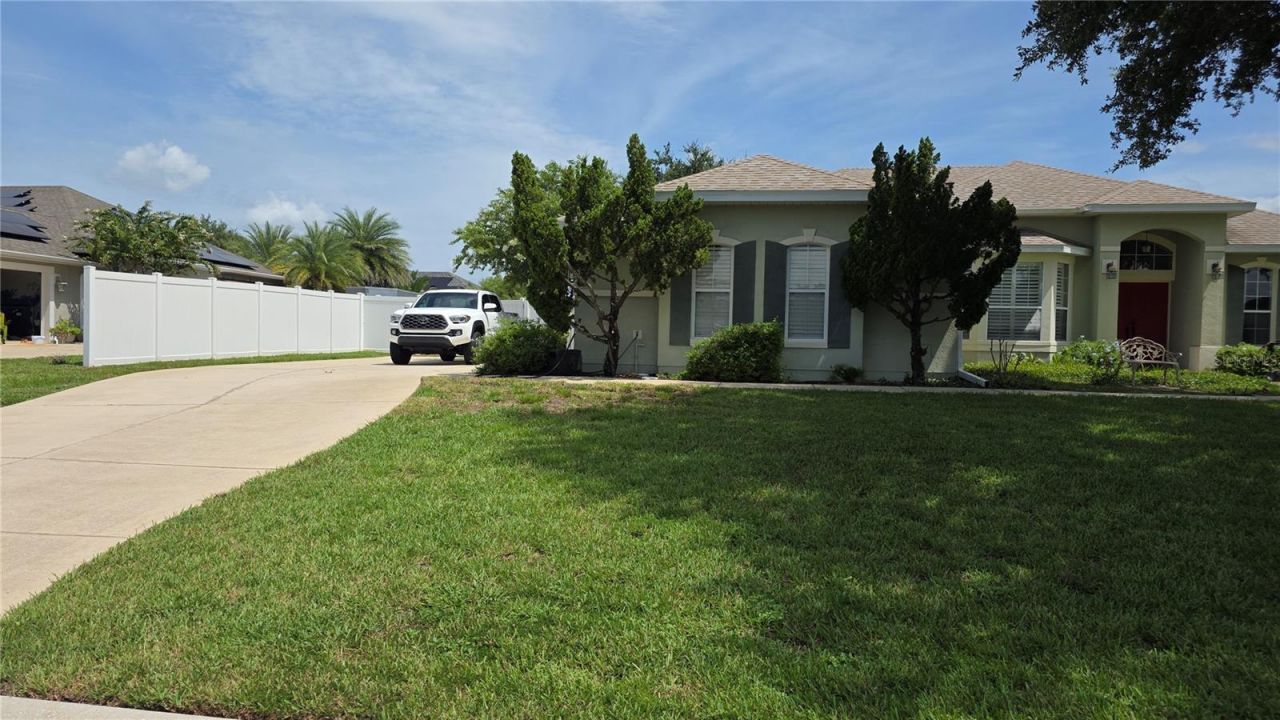 36812 Queen Bee Lane, Grand Island, FL 32735 Photo