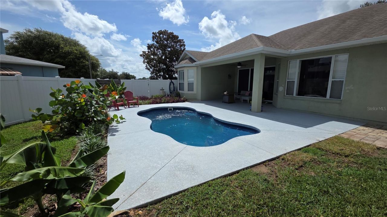 36812 Queen Bee Lane, Grand Island, FL 32735 Photo