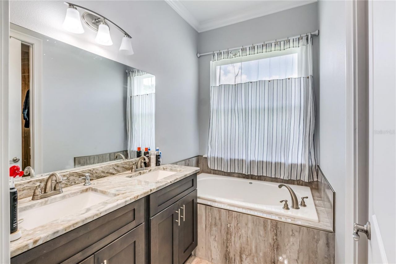728 Lake Diamond Avenue, Ocala, FL 34472 Photo