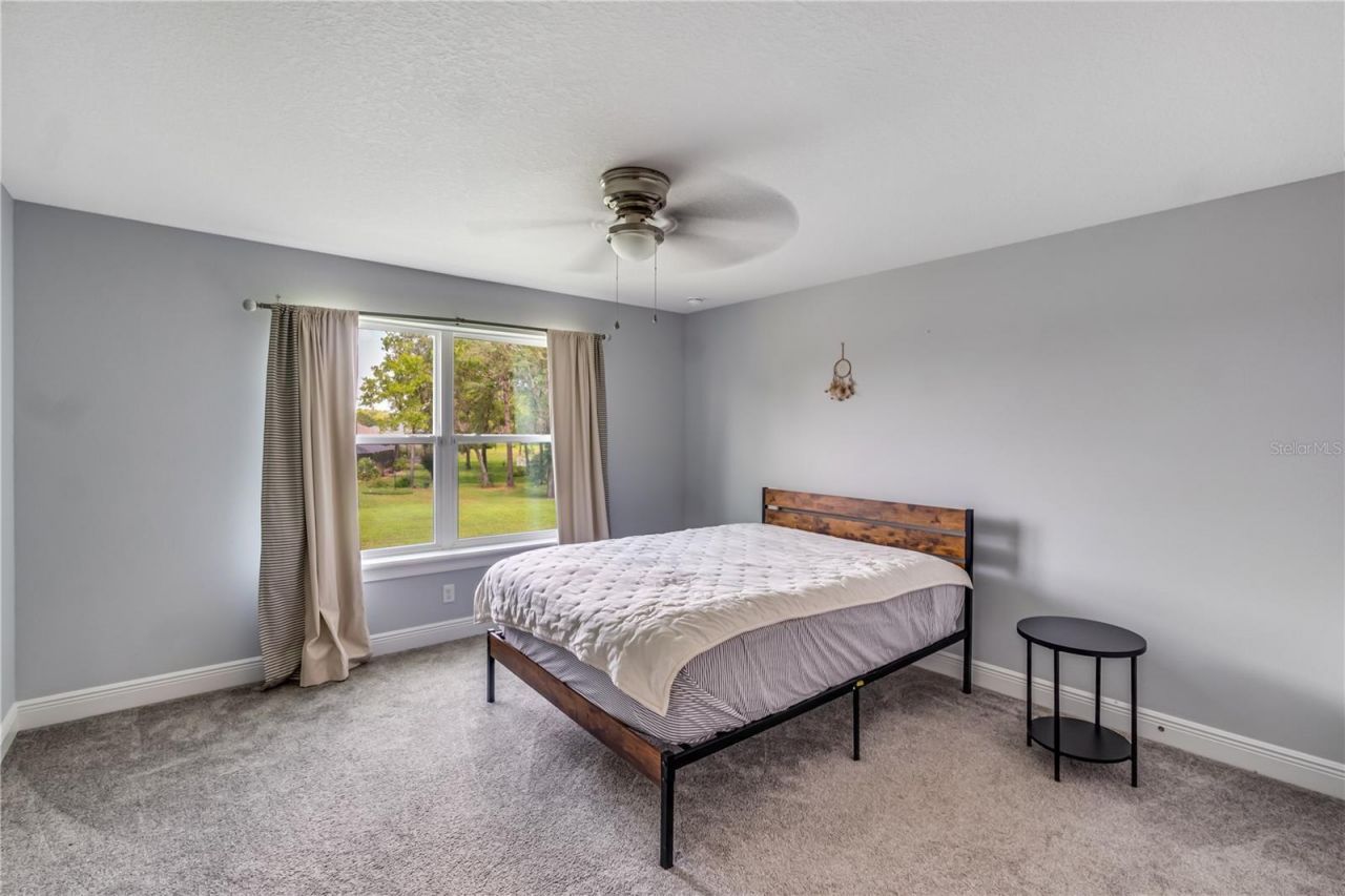728 Lake Diamond Avenue, Ocala, FL 34472 Photo