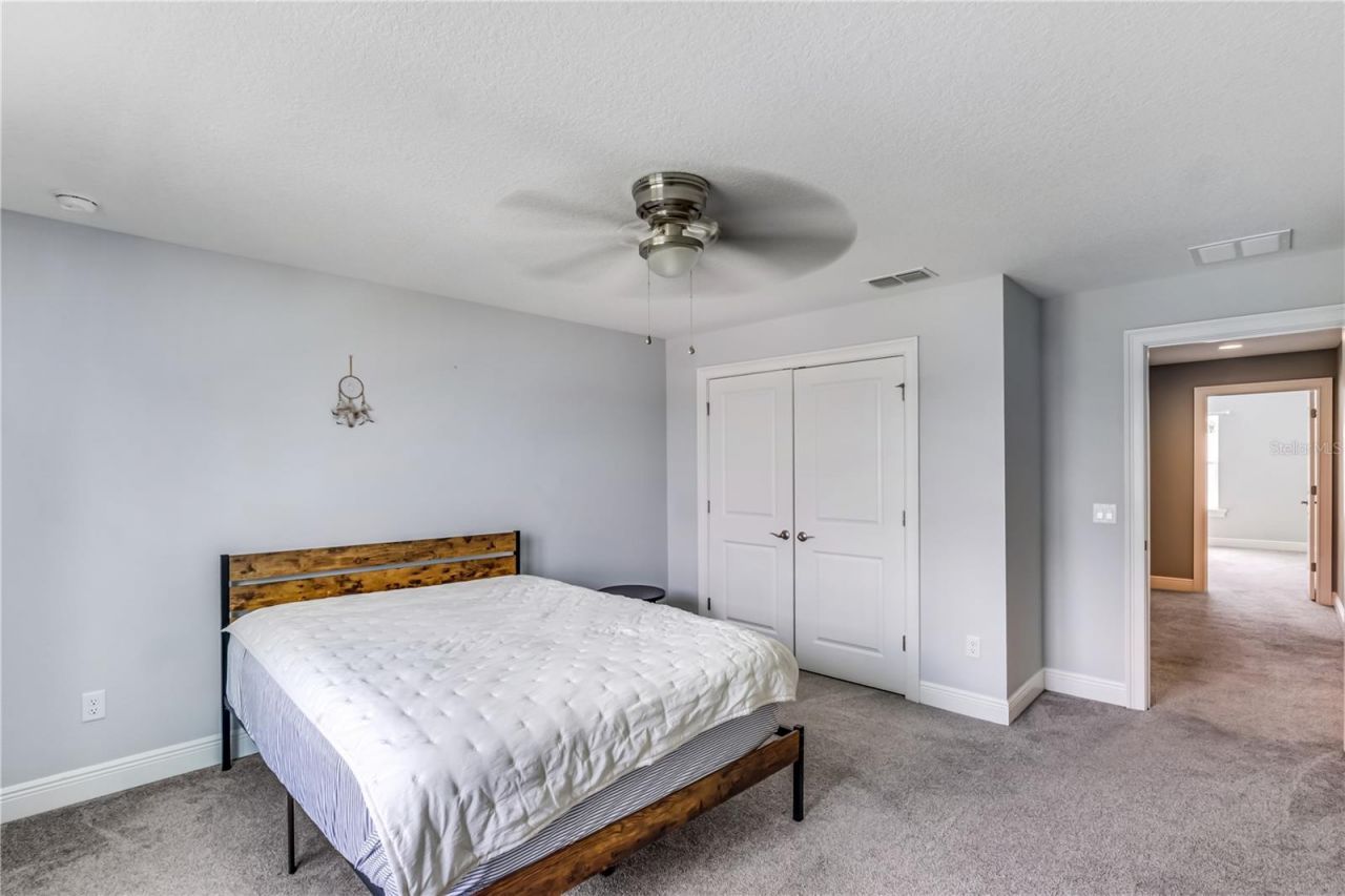 728 Lake Diamond Avenue, Ocala, FL 34472 Photo