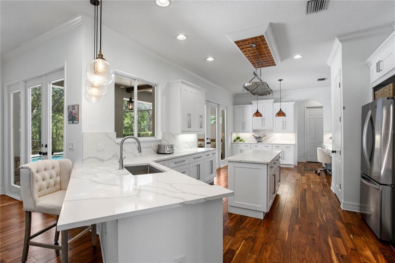 2113 Climbing Ivy Drive, Tampa, FL 33618 Photo