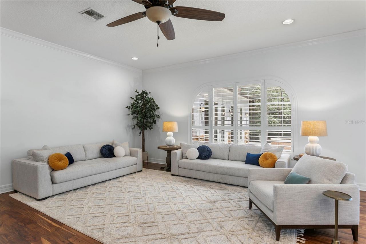 2113 Climbing Ivy Drive, Tampa, FL 33618 Photo