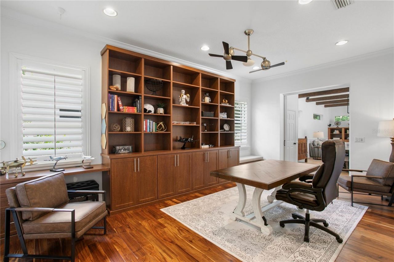 2113 Climbing Ivy Drive, Tampa, FL 33618 Photo