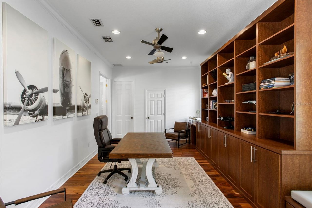 2113 Climbing Ivy Drive, Tampa, FL 33618 Photo