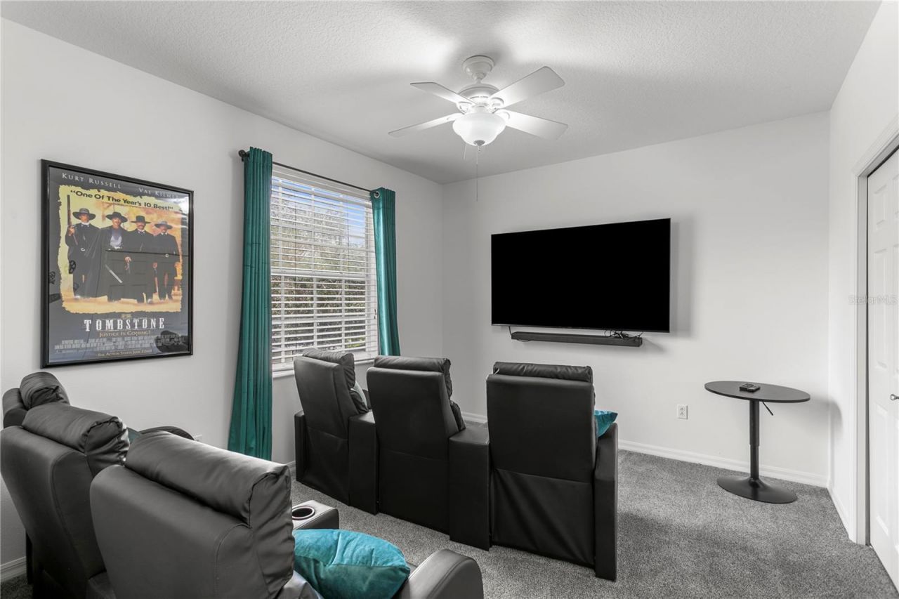 2113 Climbing Ivy Drive, Tampa, FL 33618 Photo
