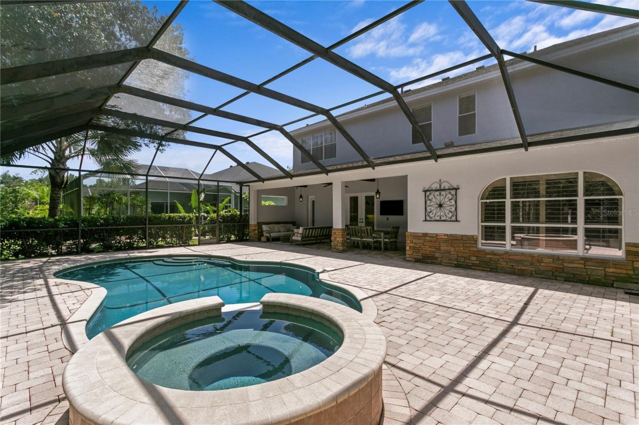 2113 Climbing Ivy Drive, Tampa, FL 33618 Photo