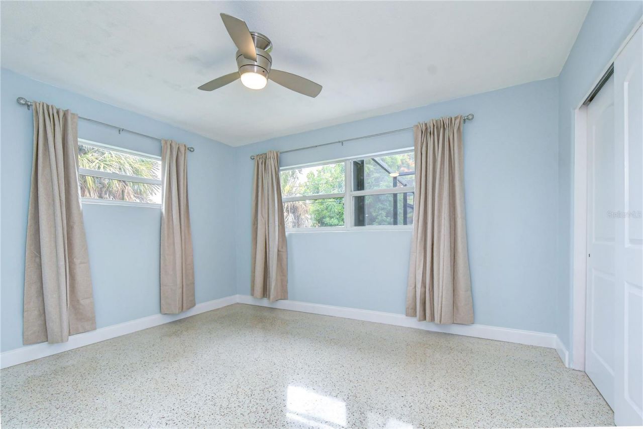 6871 4th Street S, Saint Petersburg, FL 33705 Photo