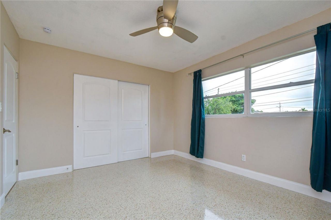 6871 4th Street S, Saint Petersburg, FL 33705 Photo