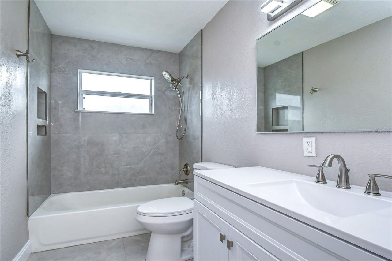 6871 4th Street S, Saint Petersburg, FL 33705 Photo
