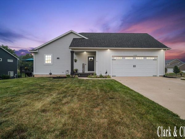 3155 Sandy Drive SW, Grandville, MI 49418