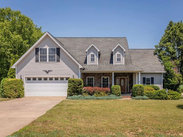 242 KENSINGTON DR, ELKTON, VA 22827