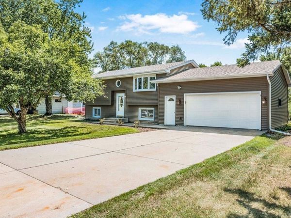 1808 W River Street, Monticello, MN 55362