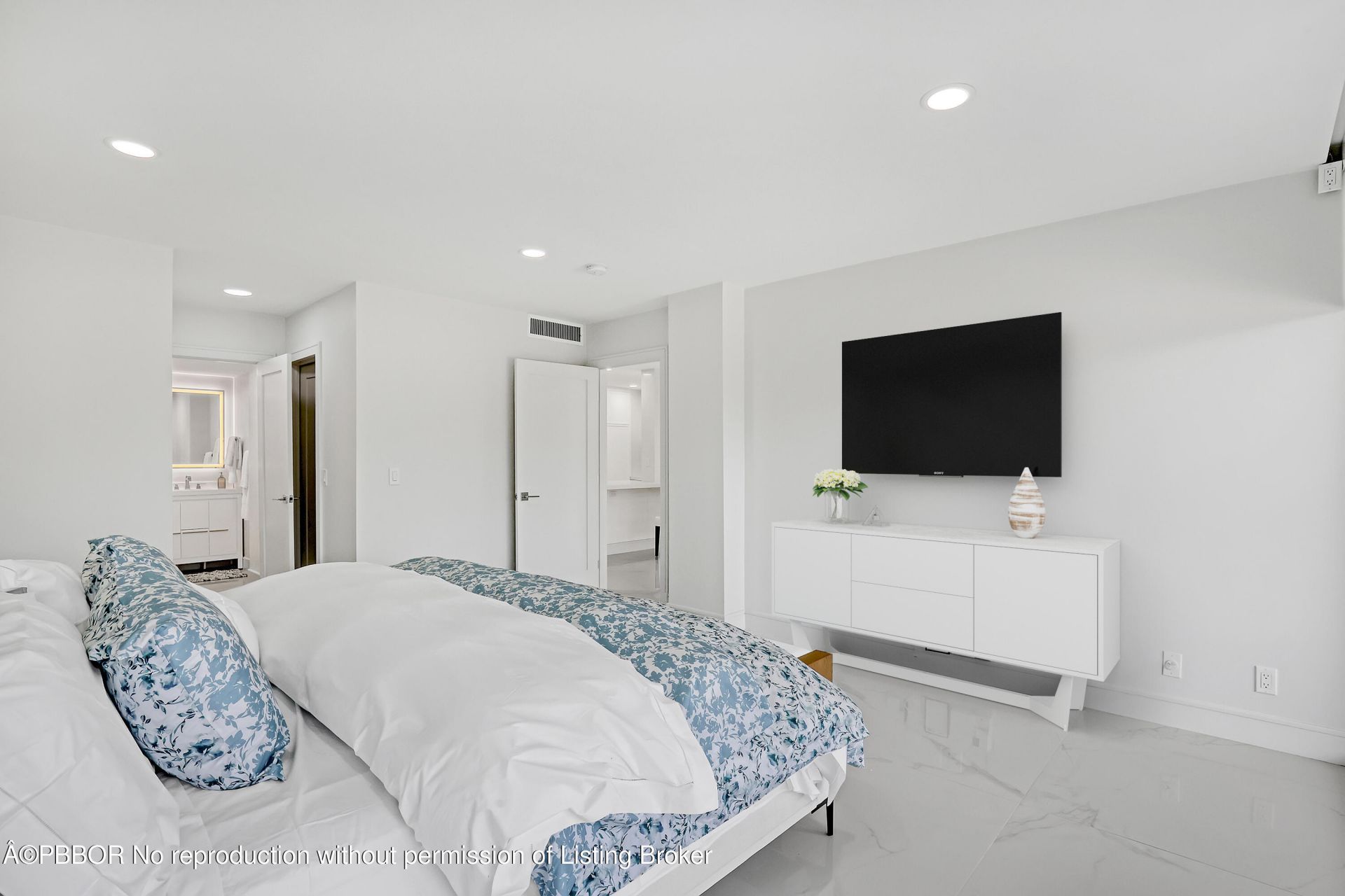 2295 S Ocean Boulevard, Unit 321, Palm Beach, FL 33480 Photo