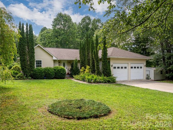 69 Mountain Ridge Lane, Fletcher, NC 28732