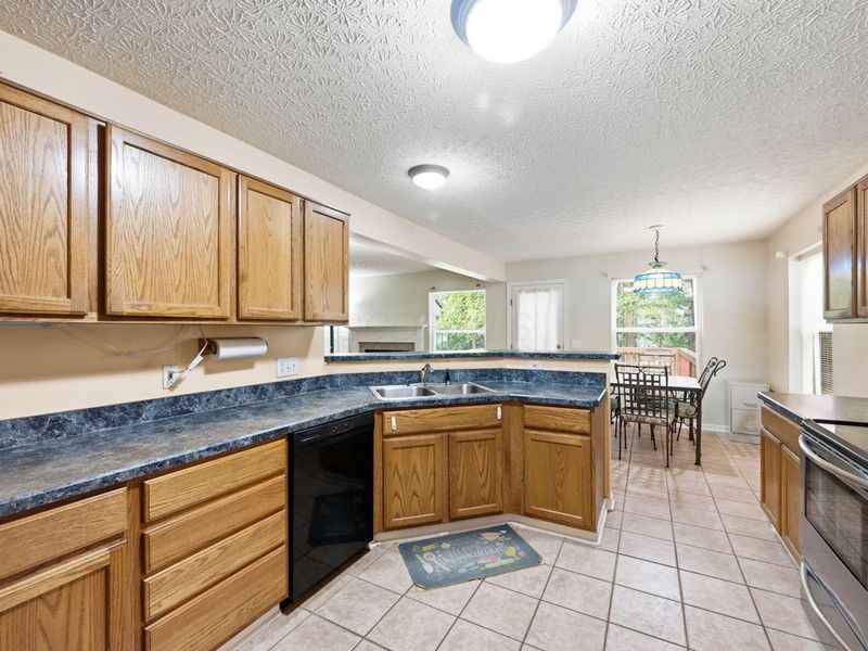 1403 Westbrook Drive , Marysville, OH 43040 Photo 10