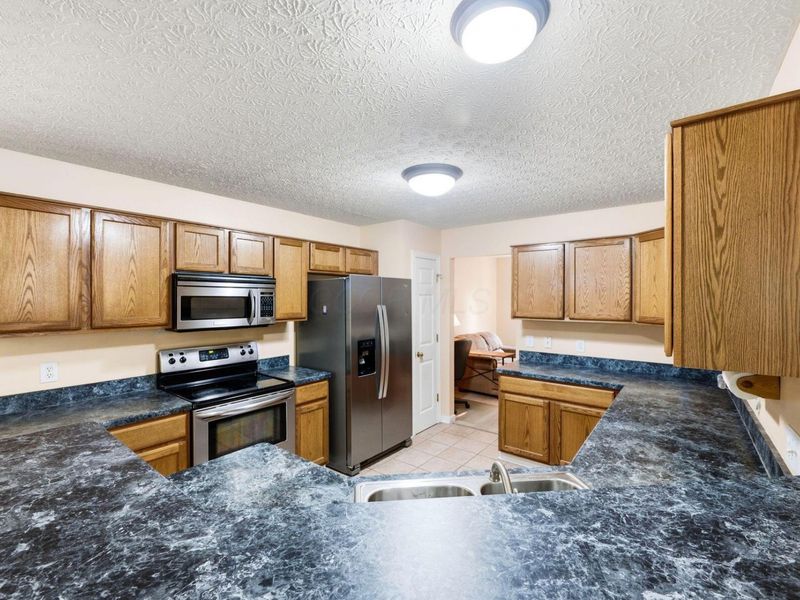 1403 Westbrook Drive , Marysville, OH 43040 Photo 12