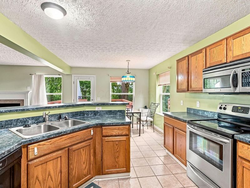 1403 Westbrook Drive, Marysville, OH 43040 Photo 6