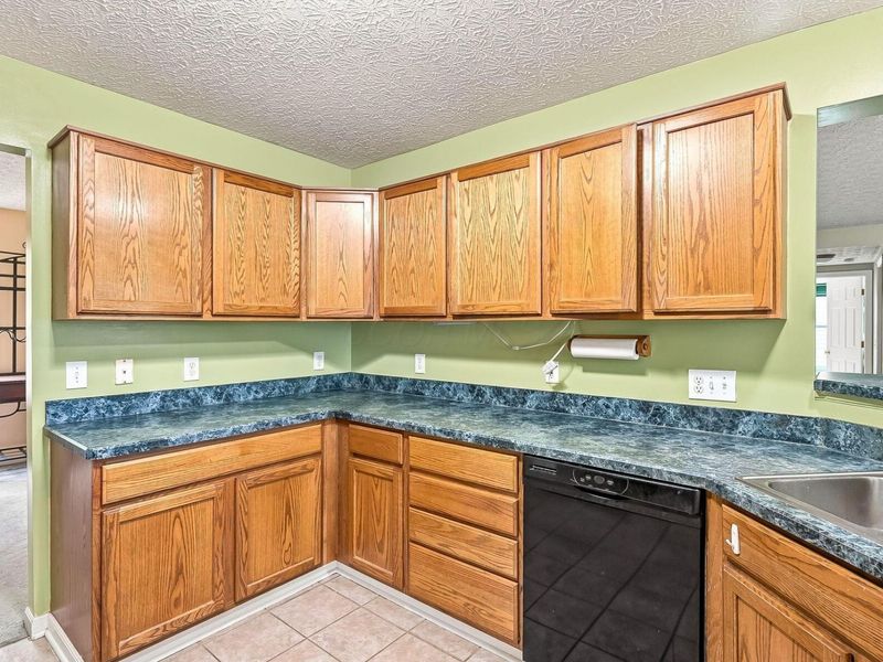 1403 Westbrook Drive, Marysville, OH 43040 Photo 8