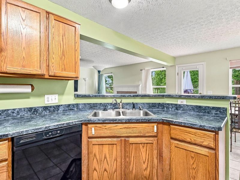 1403 Westbrook Drive, Marysville, OH 43040 Photo 9