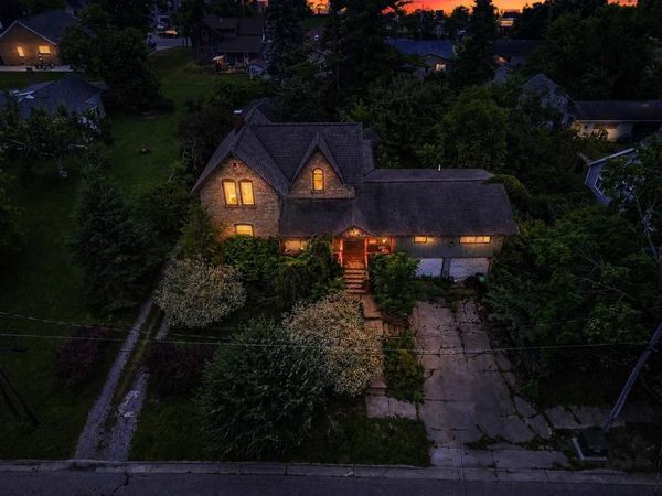 420 Carleton Street, Petoskey, MI 49770