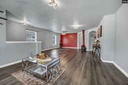 423 Bradington Way  photo 4