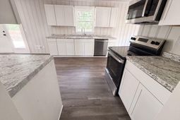 1425 Hollyberry Lane  photo 4