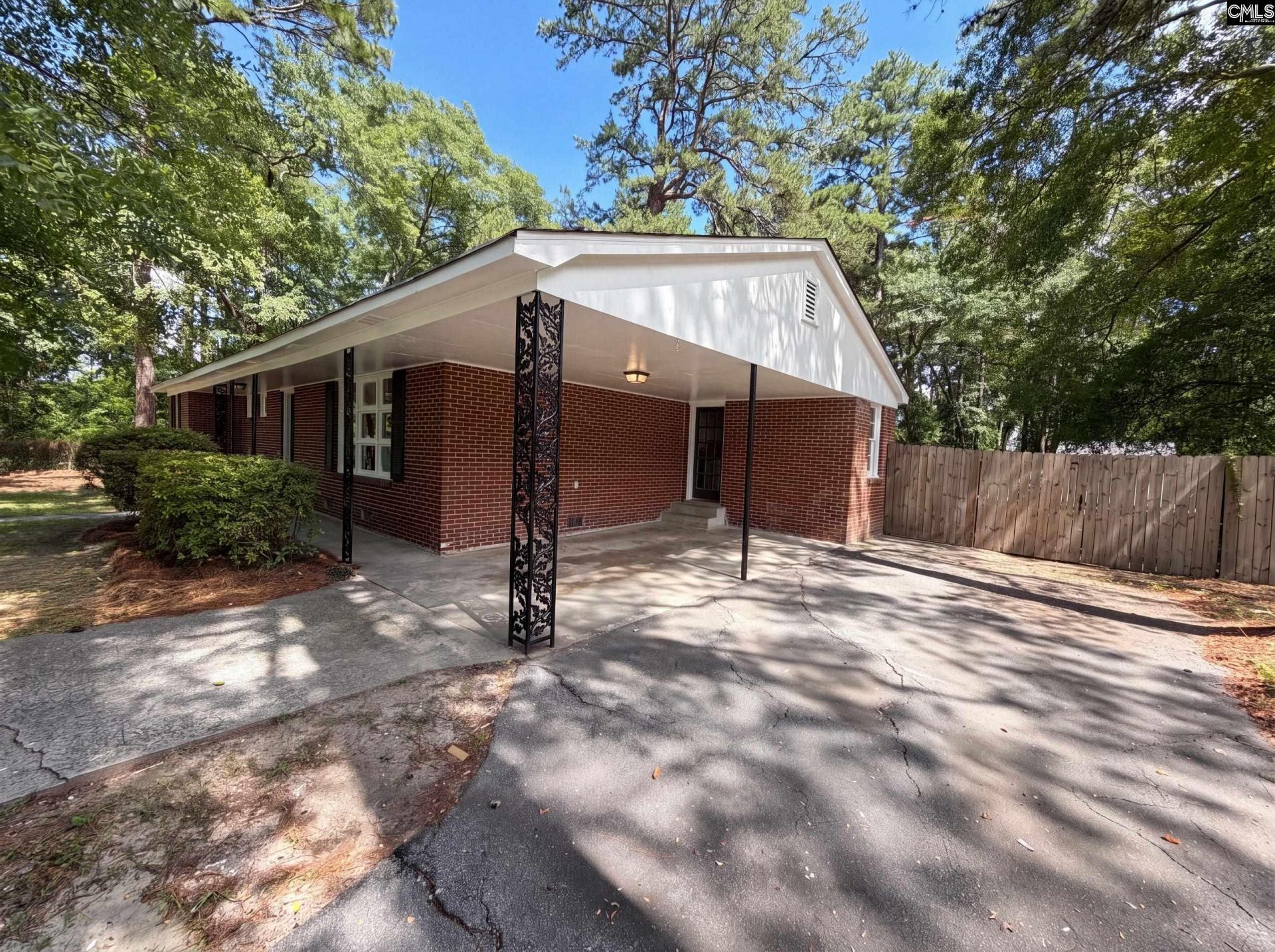 1425 Hollyberry Lane  Photo 24