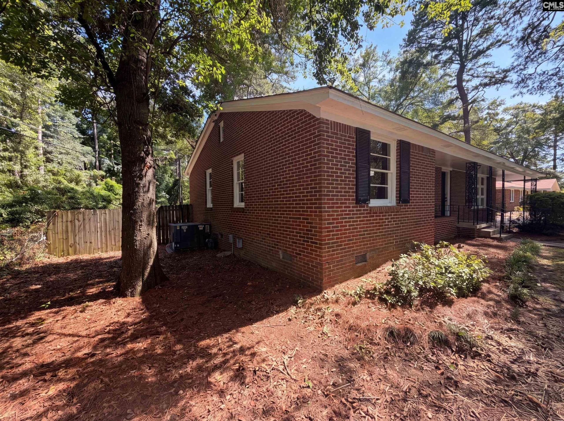1425 Hollyberry Lane  Photo 25