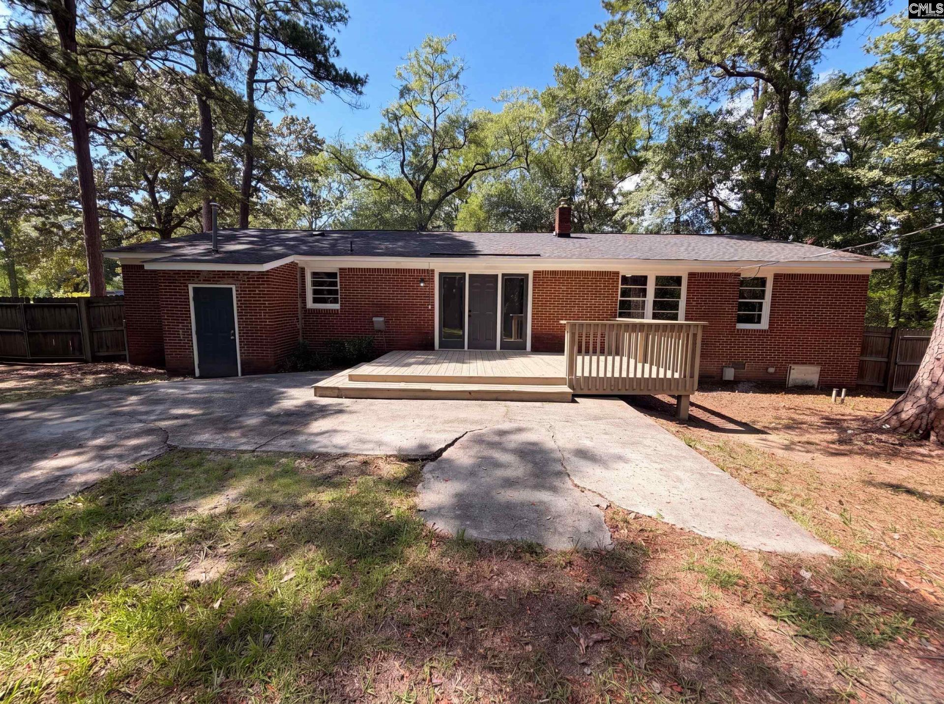 1425 Hollyberry Lane  Photo 5