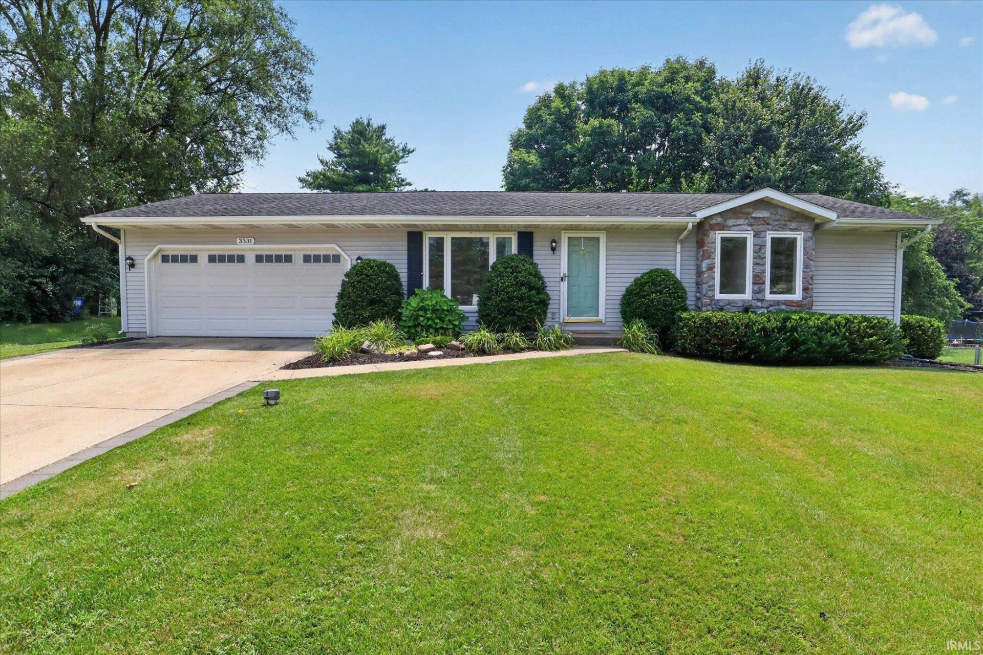 3331 E East Ridge Drive, Warsaw, IN 46582 Main Photo