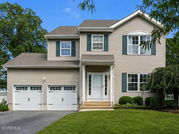 1 Sherrybrooke Drive, Howell, NJ 07731
