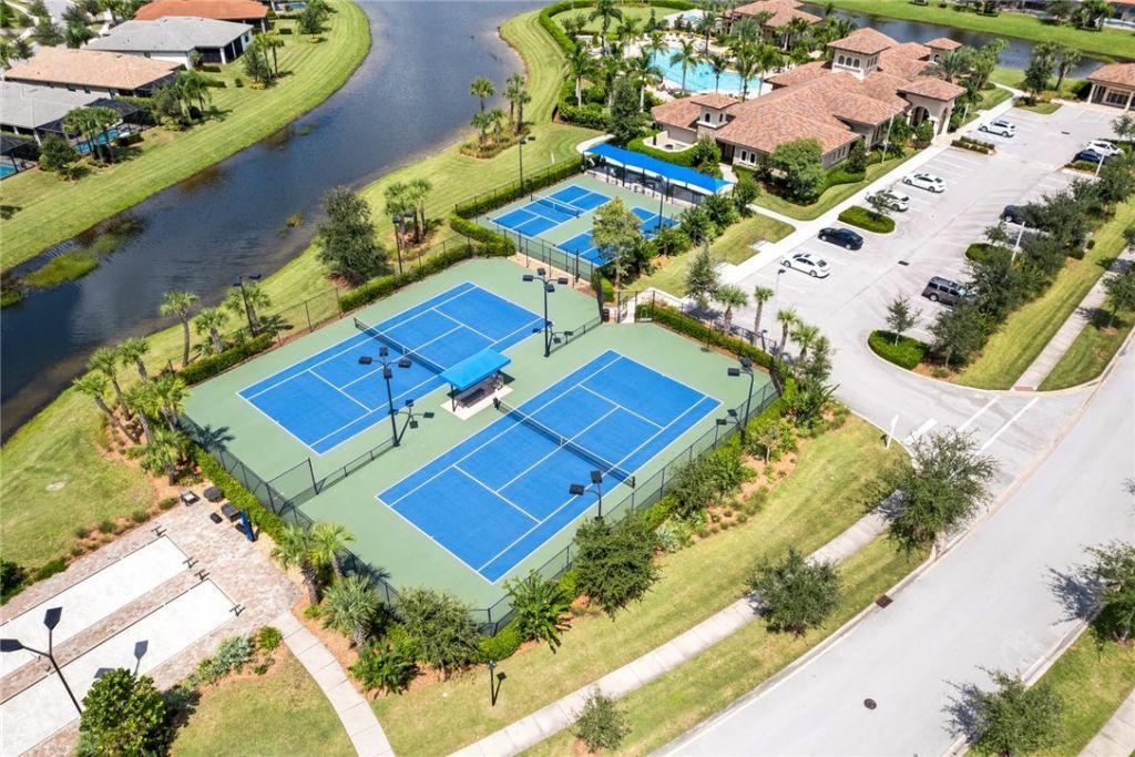 5244 Turtle Creek Circle, Vero Beach, FL 32967 Photo