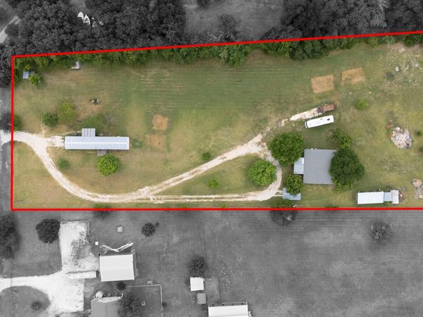 706 Phillip LN , Liberty Hill, TX 78642