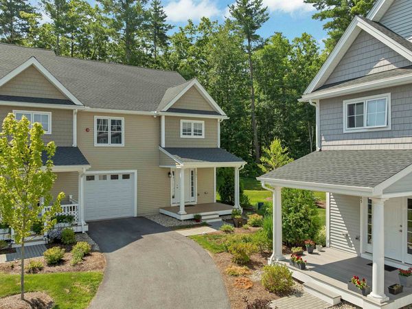 101 Centerwood Way, Manchester, NH 03104