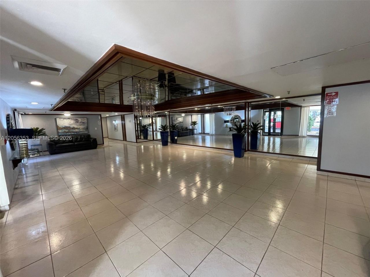 671 NE 195th St , Unit 207-E, Miami, FL 33179 Photo